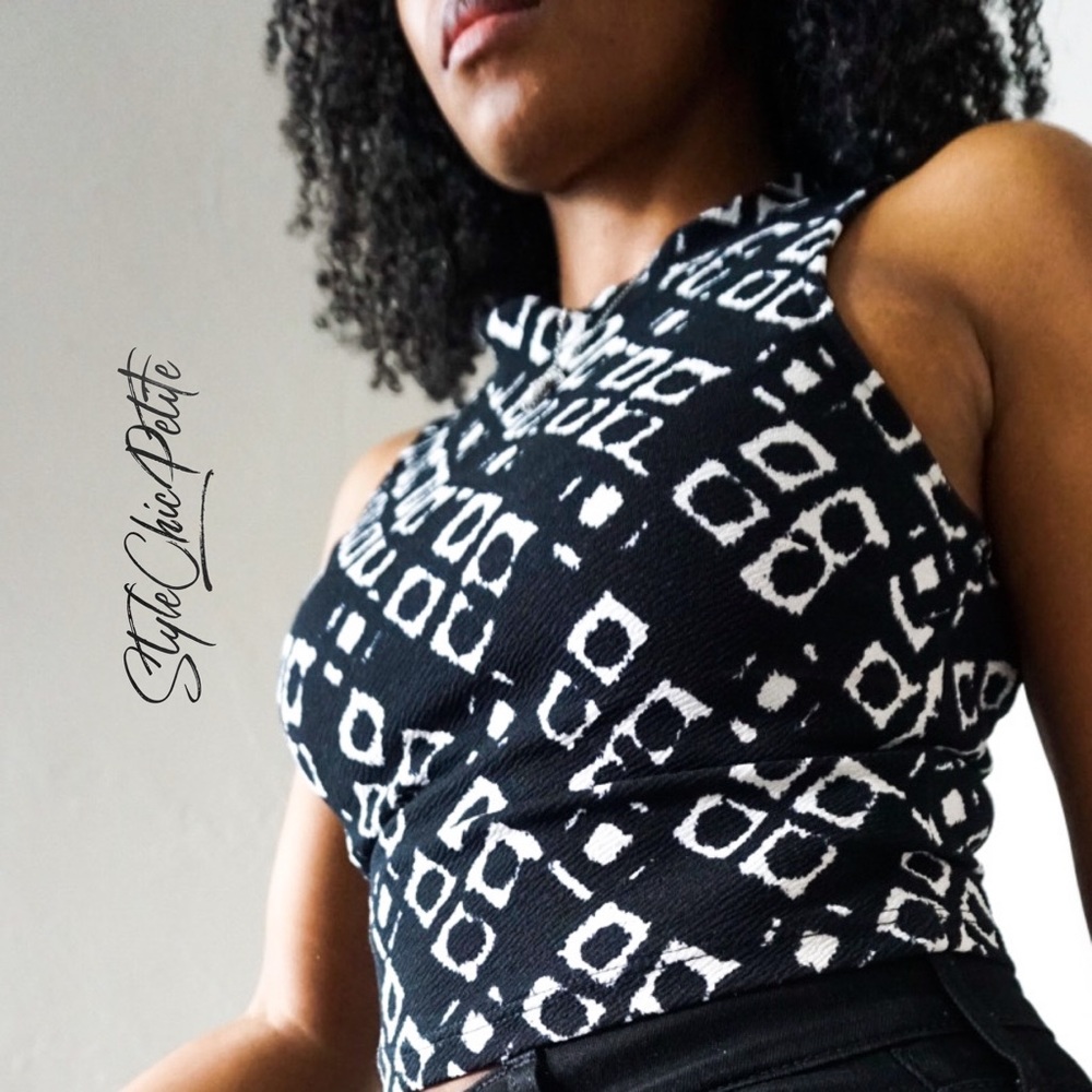 LUSH Black & White Crop Top XS HP🎉